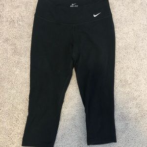 Nike cropped leggings
